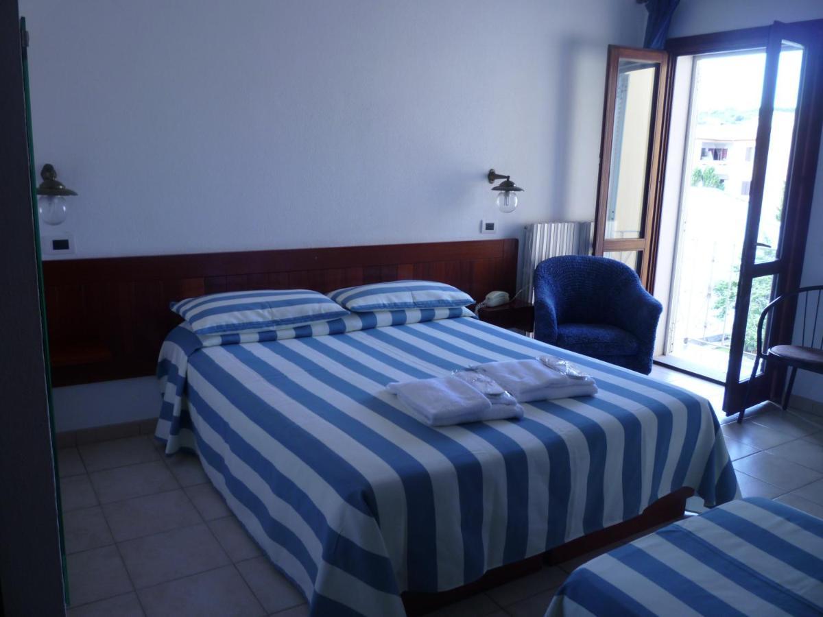 סנטה טרזה גאיורה Hotel L'Ancora מראה חיצוני תמונה