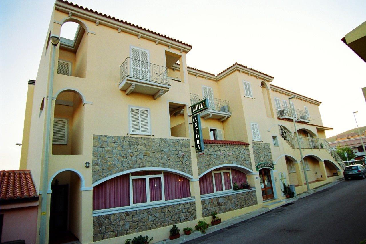 סנטה טרזה גאיורה Hotel L'Ancora מראה חיצוני תמונה